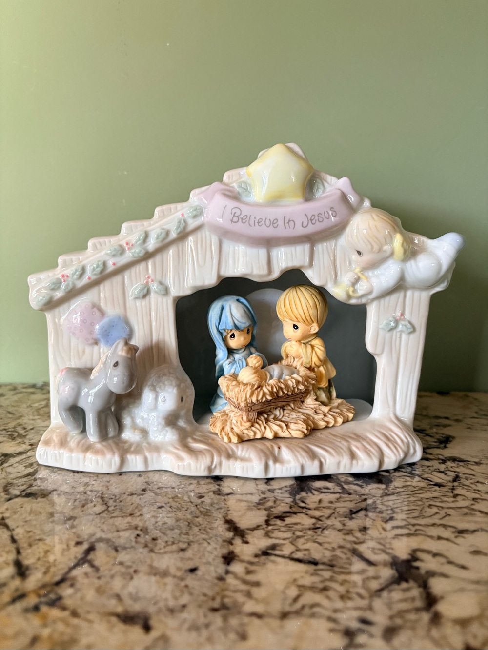 Precious Moments Ceramic Lighted Nativity Nightlite 1995